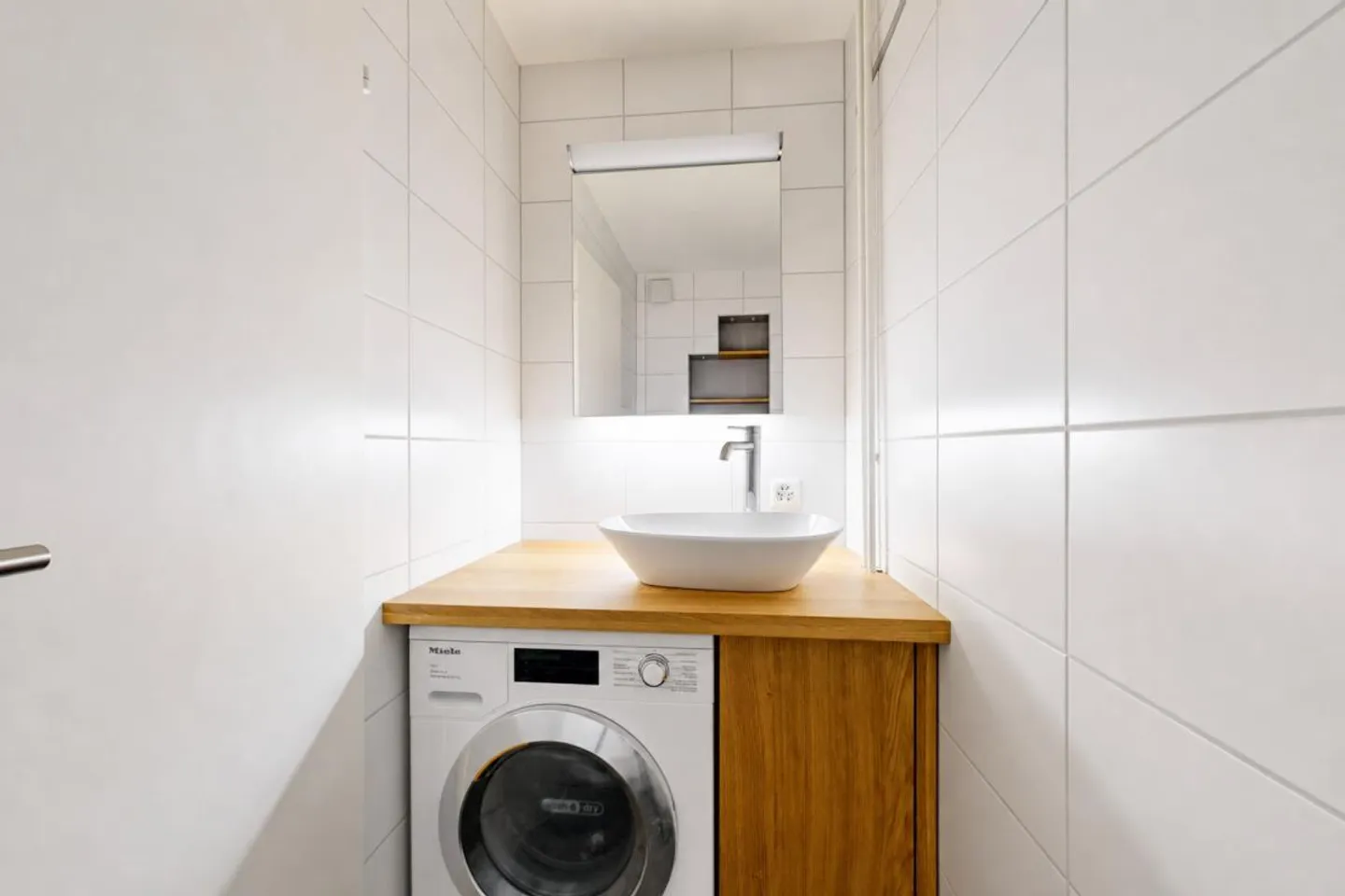 Appartamento moderno 3.5 locali con balcone, cantina, soffitta, lavatrice e posto auto - Foto 6 di 13