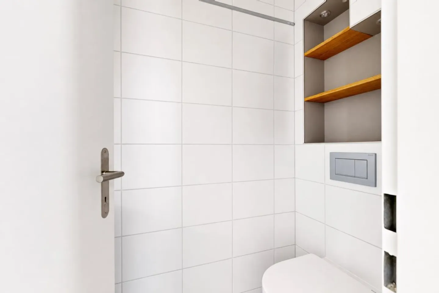 Appartamento moderno 3.5 locali con balcone, cantina, soffitta, lavatrice e posto auto - Foto 7 di 13