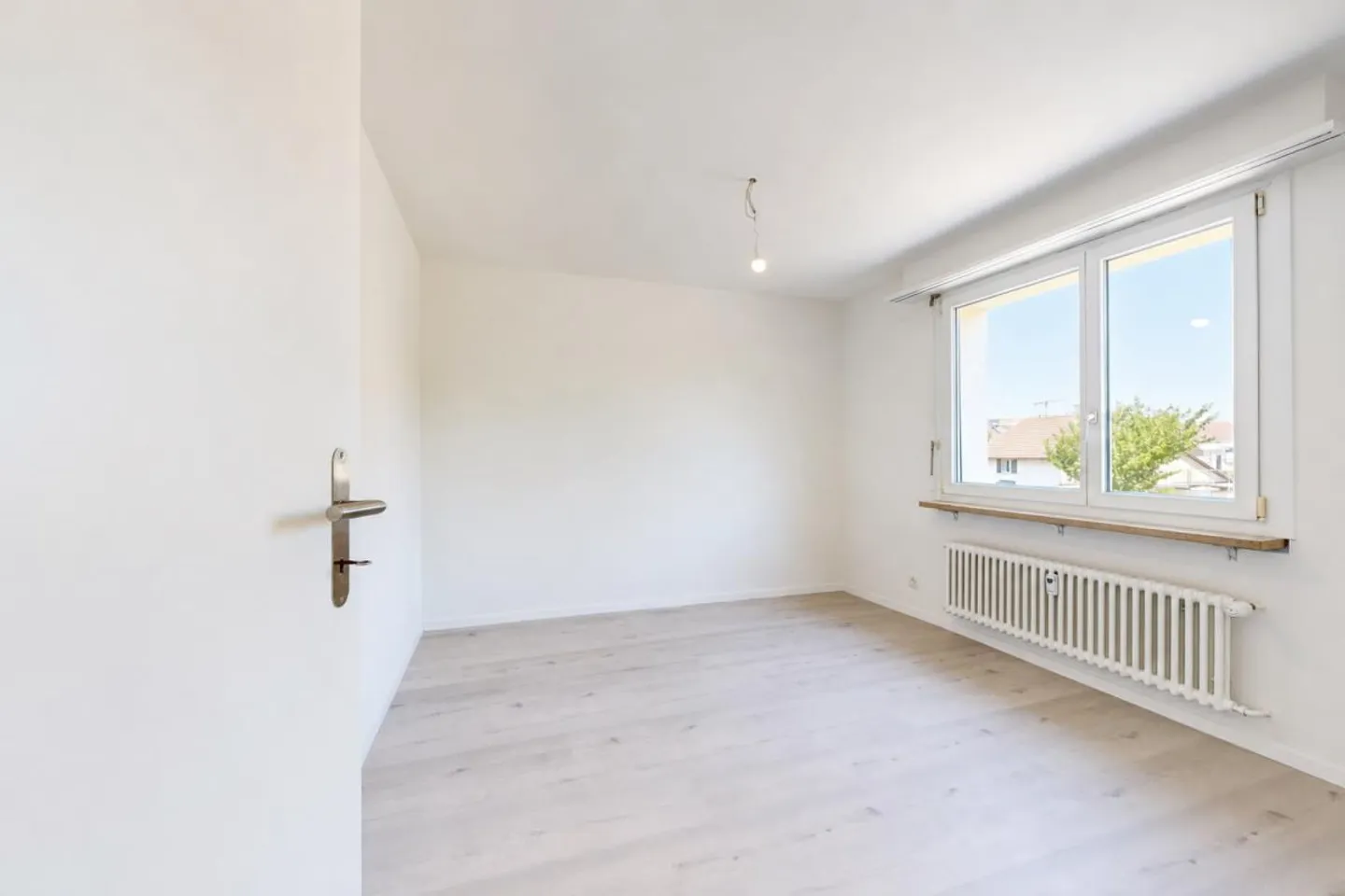 Appartamento moderno 3.5 locali con balcone, cantina, soffitta, lavatrice e posto auto - Foto 8 di 13