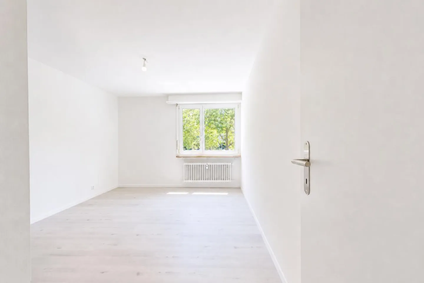 Appartamento moderno 3.5 locali con balcone, cantina, soffitta, lavatrice e posto auto - Foto 9 di 13