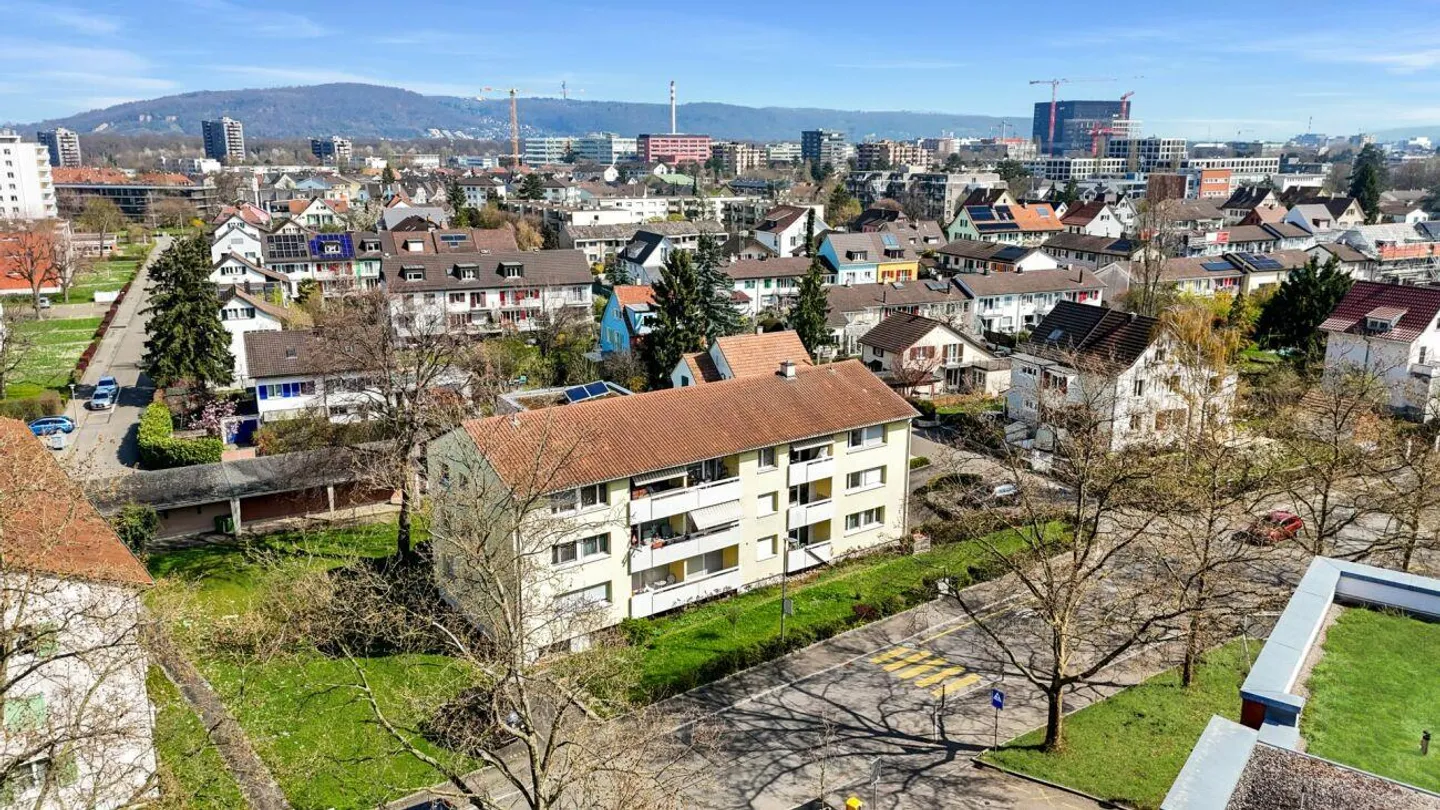 Appartamento moderno 3.5 locali con balcone, cantina, soffitta, lavatrice e posto auto - Foto 12 di 13