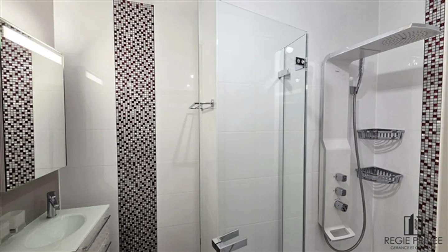 Spacious 4.5-room apartment with balcony - Photo 10 of 12