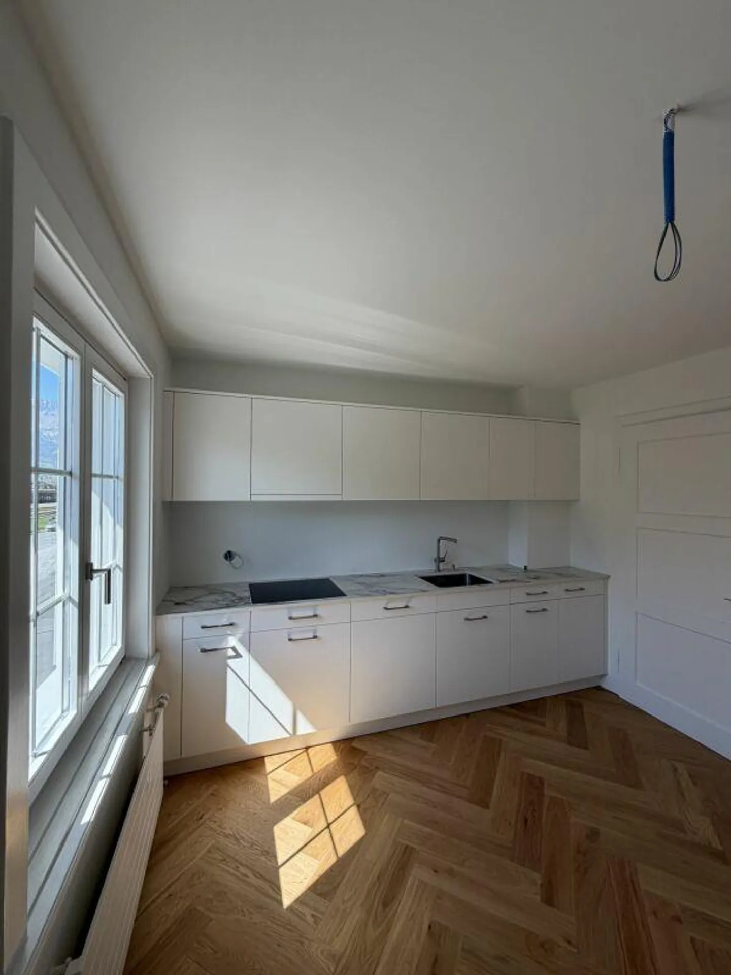 Stylishly completely renovated 4-room apartment in the center of Buchs SG - Photo 3 of 9