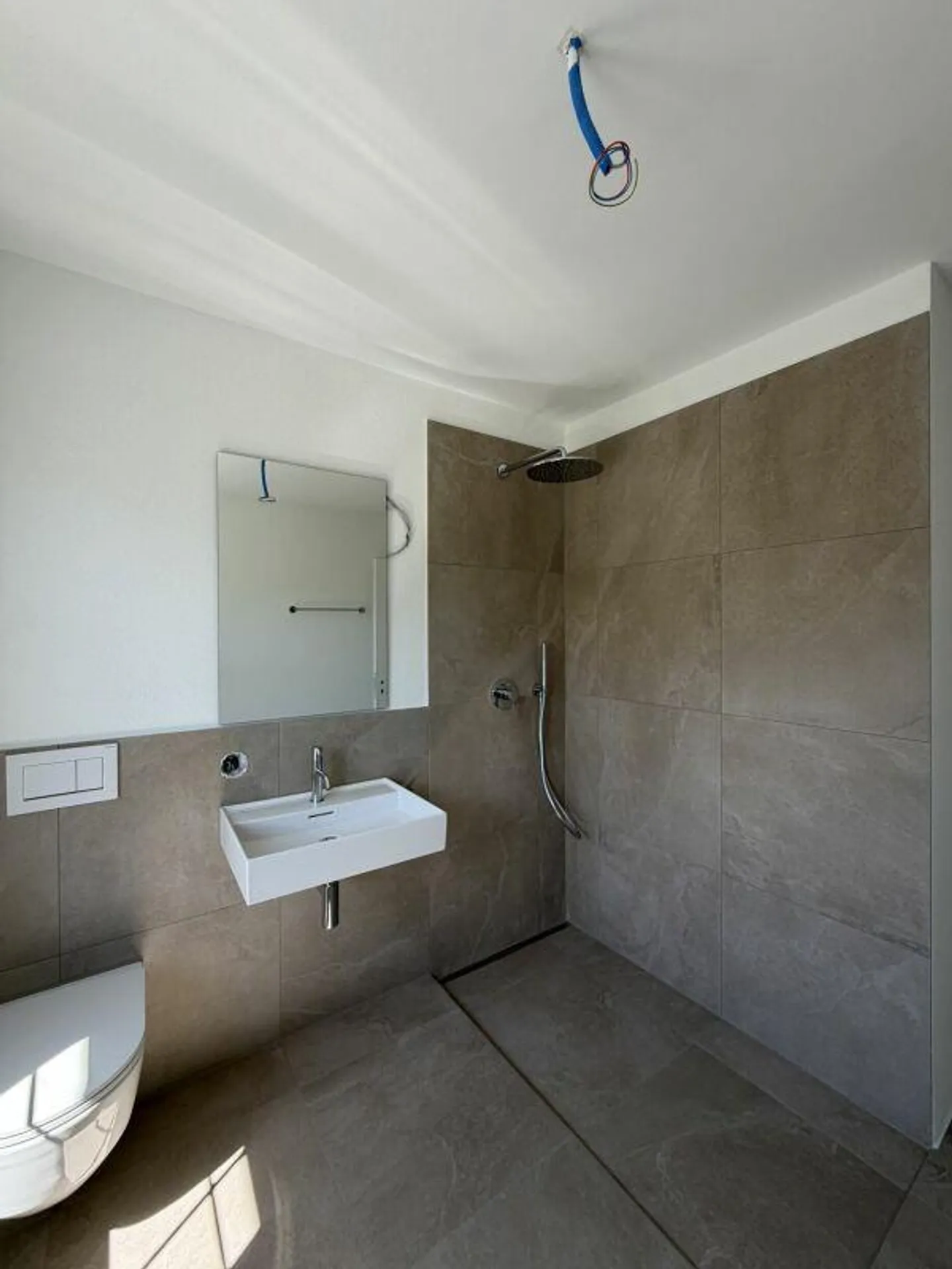 Stylishly completely renovated 4-room apartment in the center of Buchs SG - Photo 9 of 9
