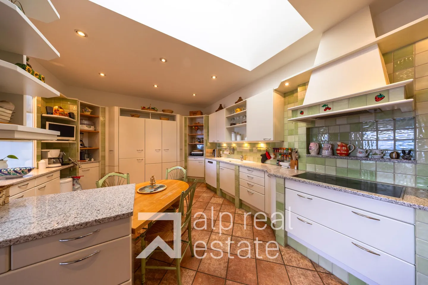 Außergewöhnliches Penthouse mit atemberaubendem Blick auf die Alpen - Foto 2 von 17