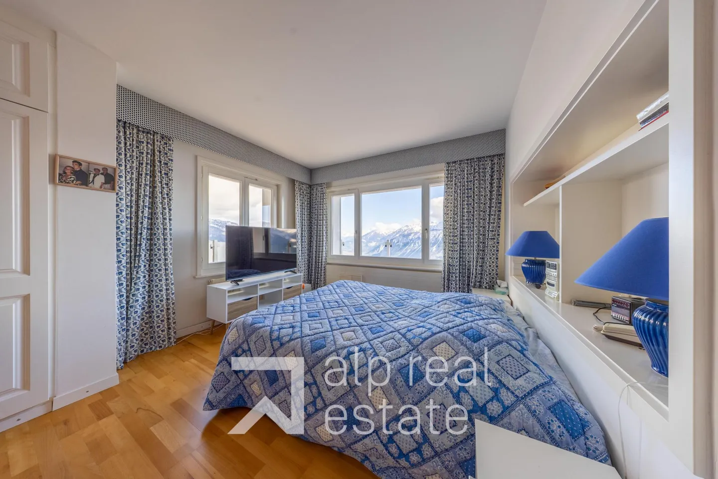 Außergewöhnliches Penthouse mit atemberaubendem Blick auf die Alpen - Foto 6 von 17