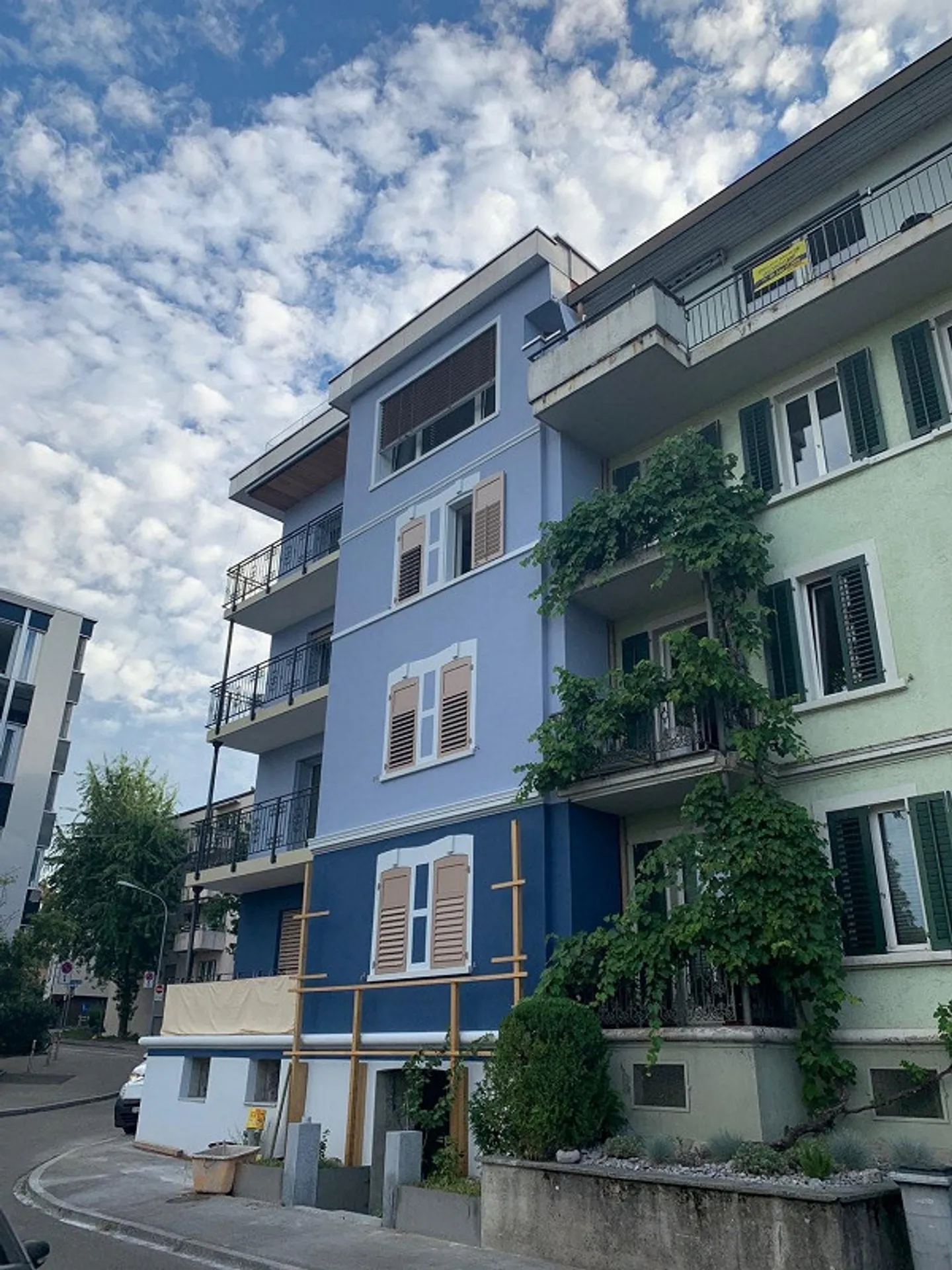 Renovated 2-room apartment for rent near Zurich main station - Photo 1 of 6