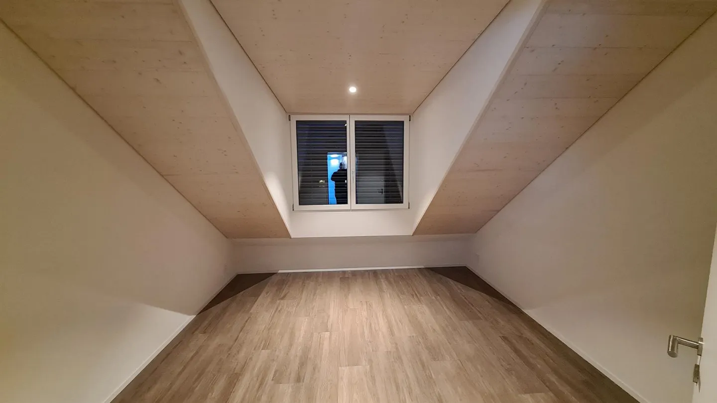 3 ½ Room Attic Apartment with Stunning View (110m2) - Photo 5 of 14