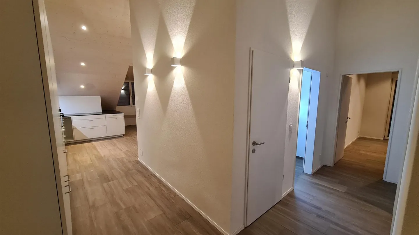 3 ½ Room Attic Apartment with Stunning View (110m2) - Photo 6 of 14