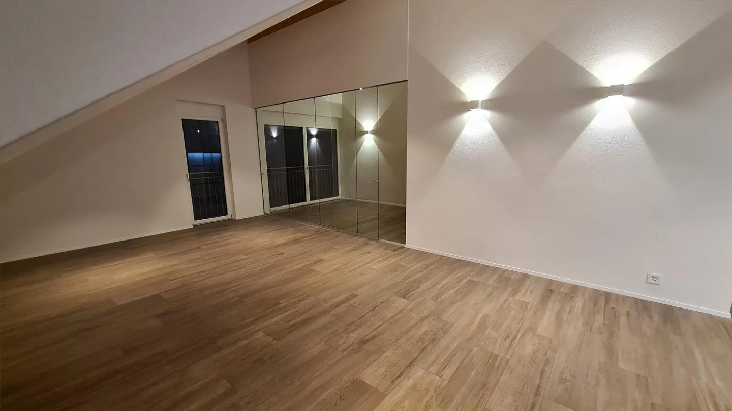 3 ½ Room Attic Apartment with Stunning View (110m2) - Photo 8 of 14