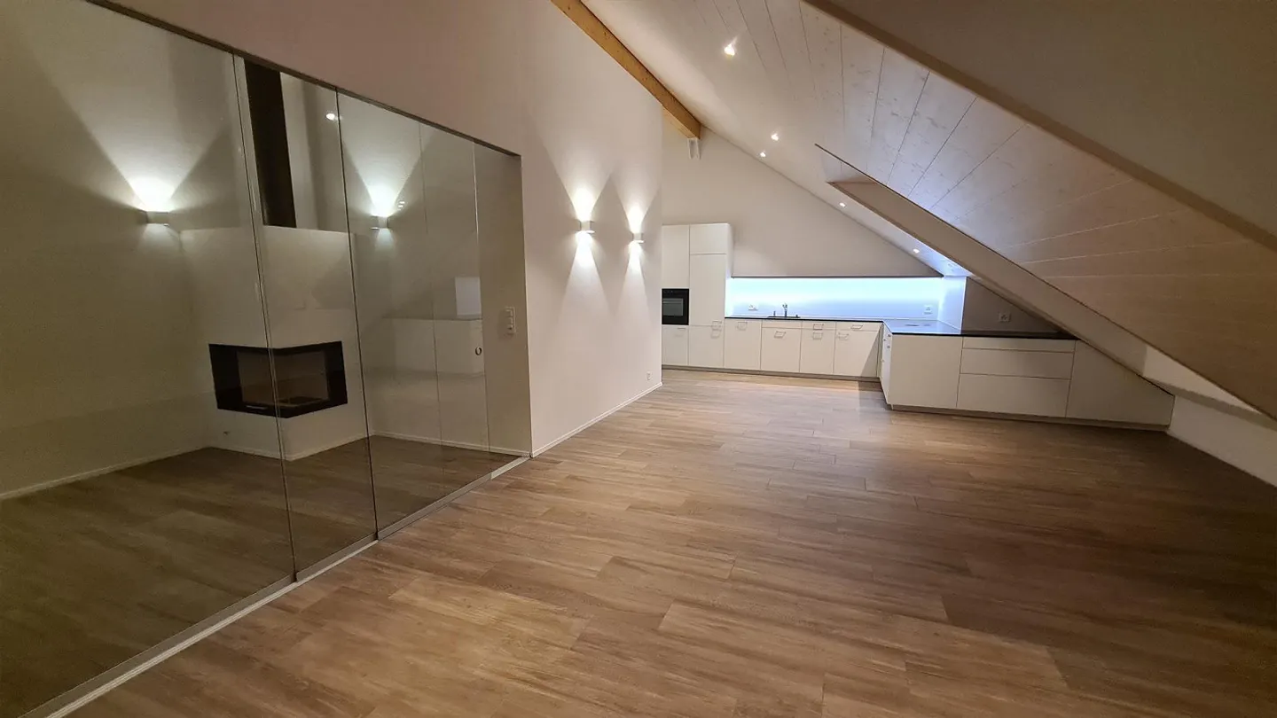 3 ½ Room Attic Apartment with Stunning View (110m2) - Photo 10 of 14