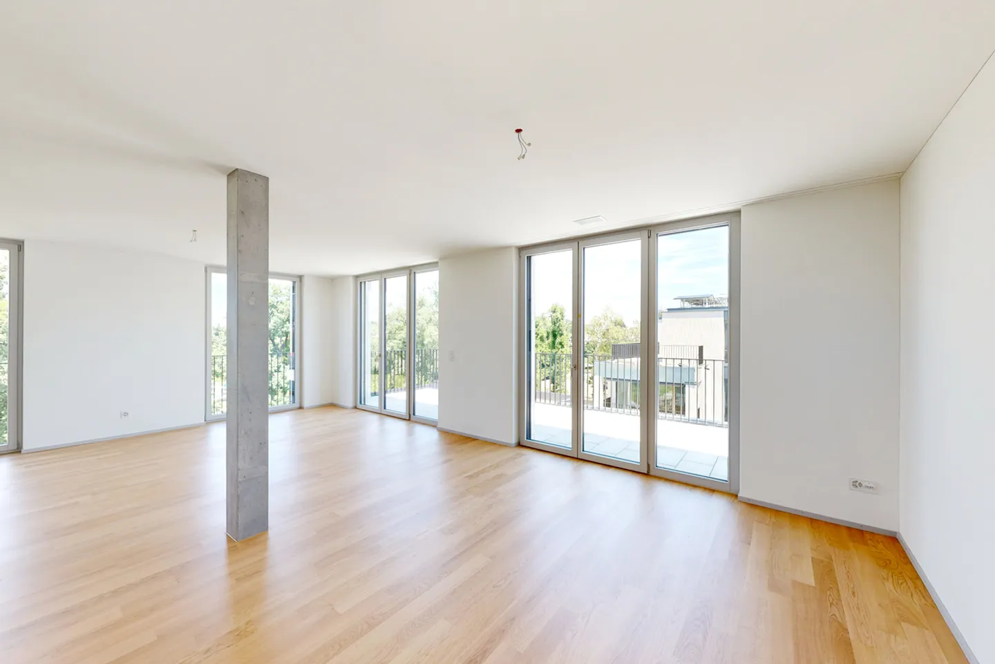 Appartement Attique Stylé à Zurich - Photo 2 sur 8