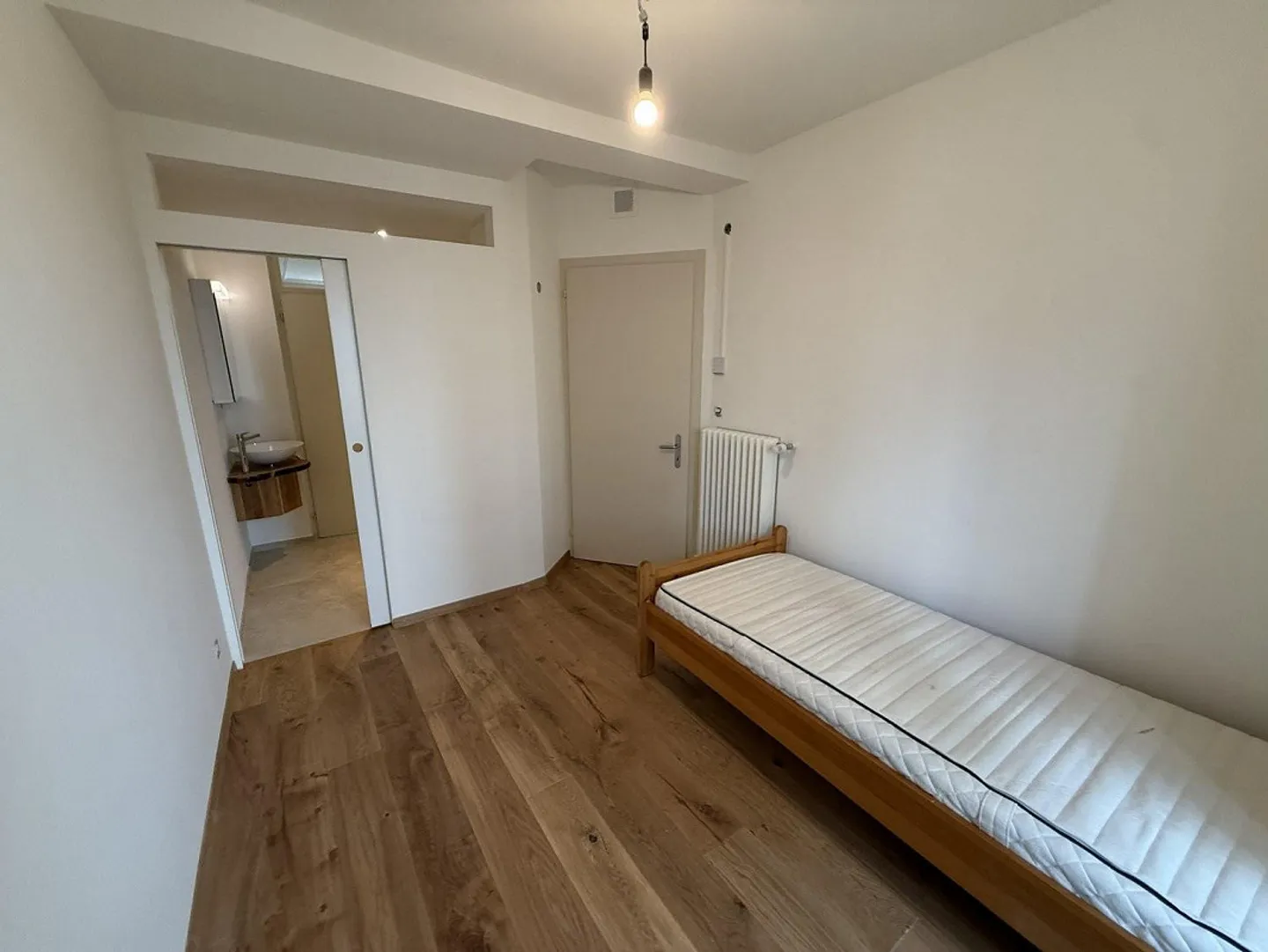 Renovated 2-room apartment for rent near Zurich main station - Photo 6 of 6