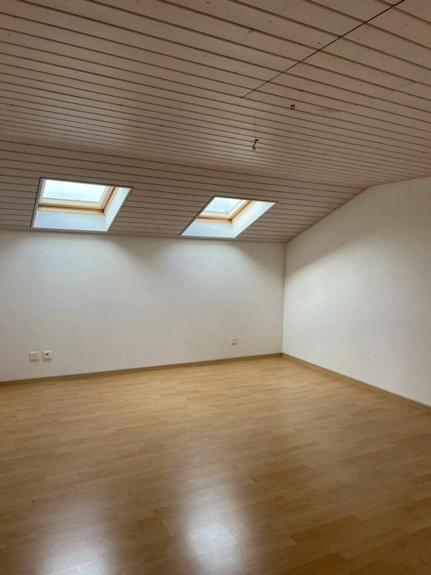 Appartamento attico moderno e luminoso - Foto 3 di 5