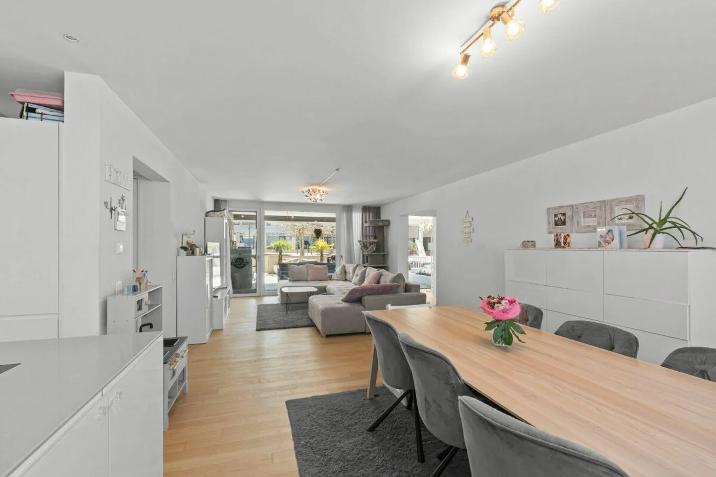 Appartement moderne de 4,5 pièces au rez-de-chaussée - Vie centrale dans un emplacement prisé... - Photo 8 sur 12