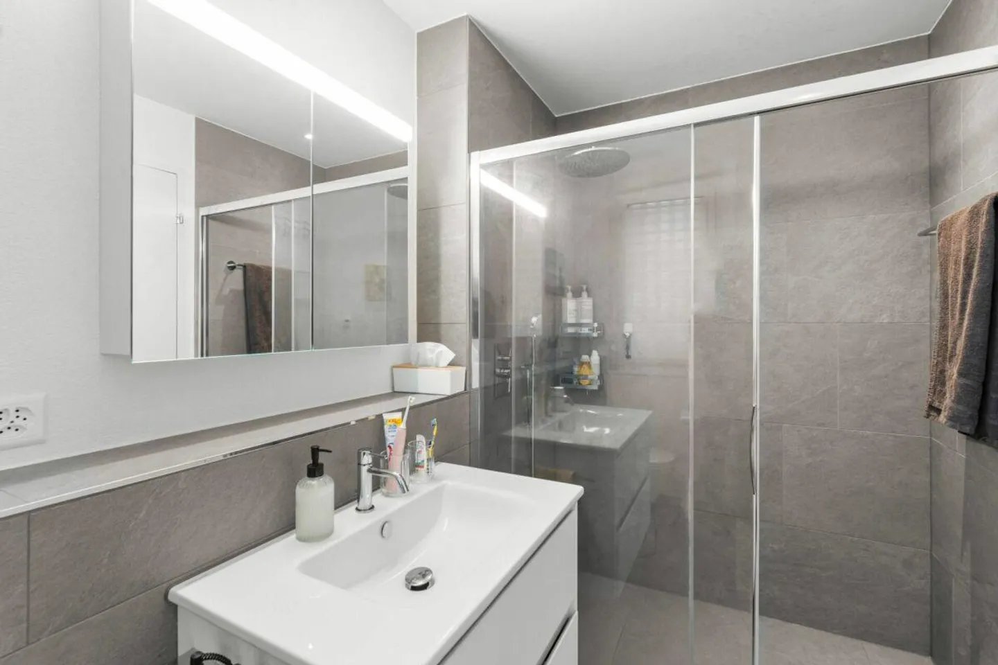 Appartement moderne de 4,5 pièces au rez-de-chaussée - Vie centrale dans un emplacement prisé... - Photo 11 sur 12