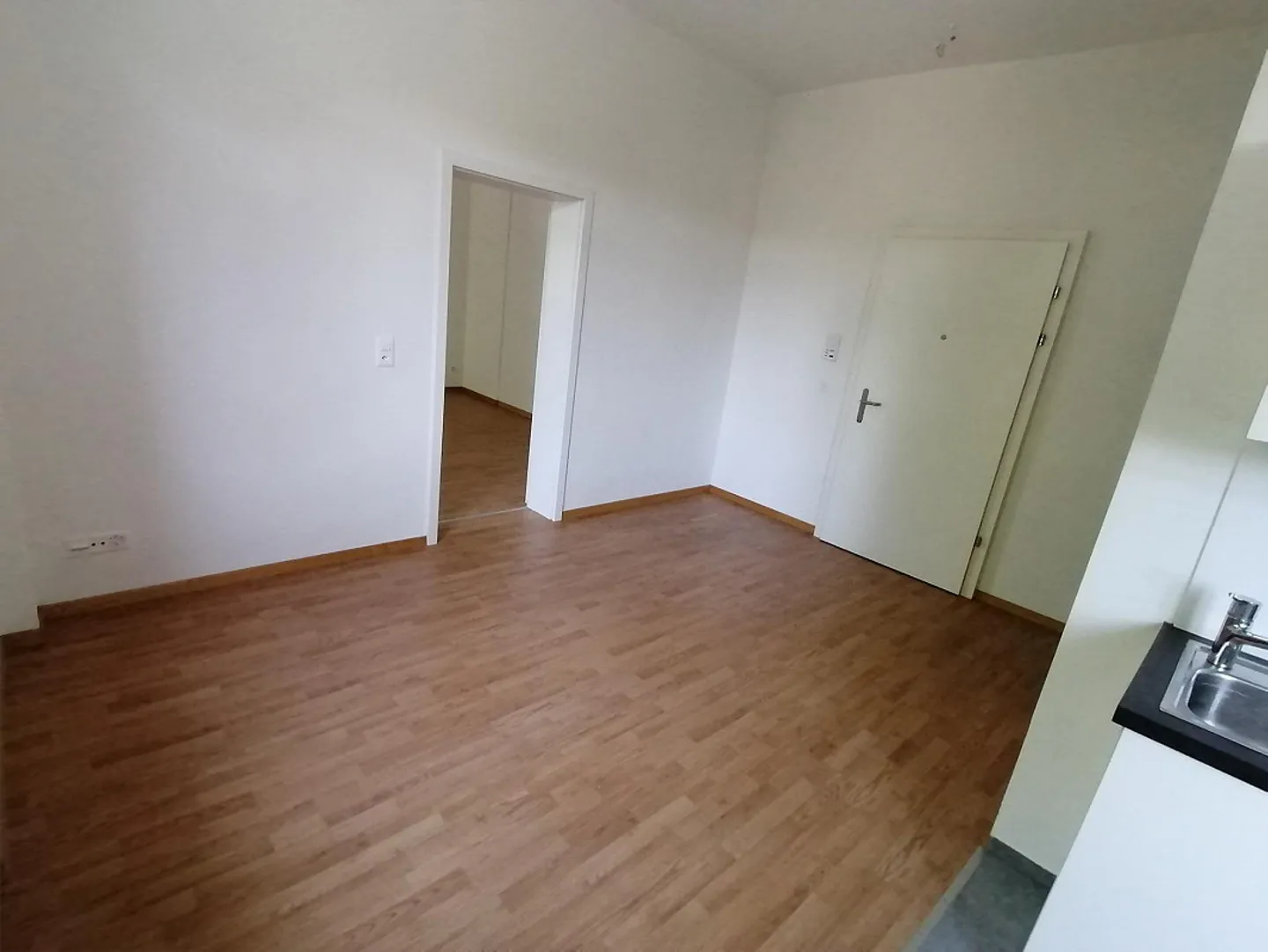 1.5 Room Apartment - Photo 1 of 5