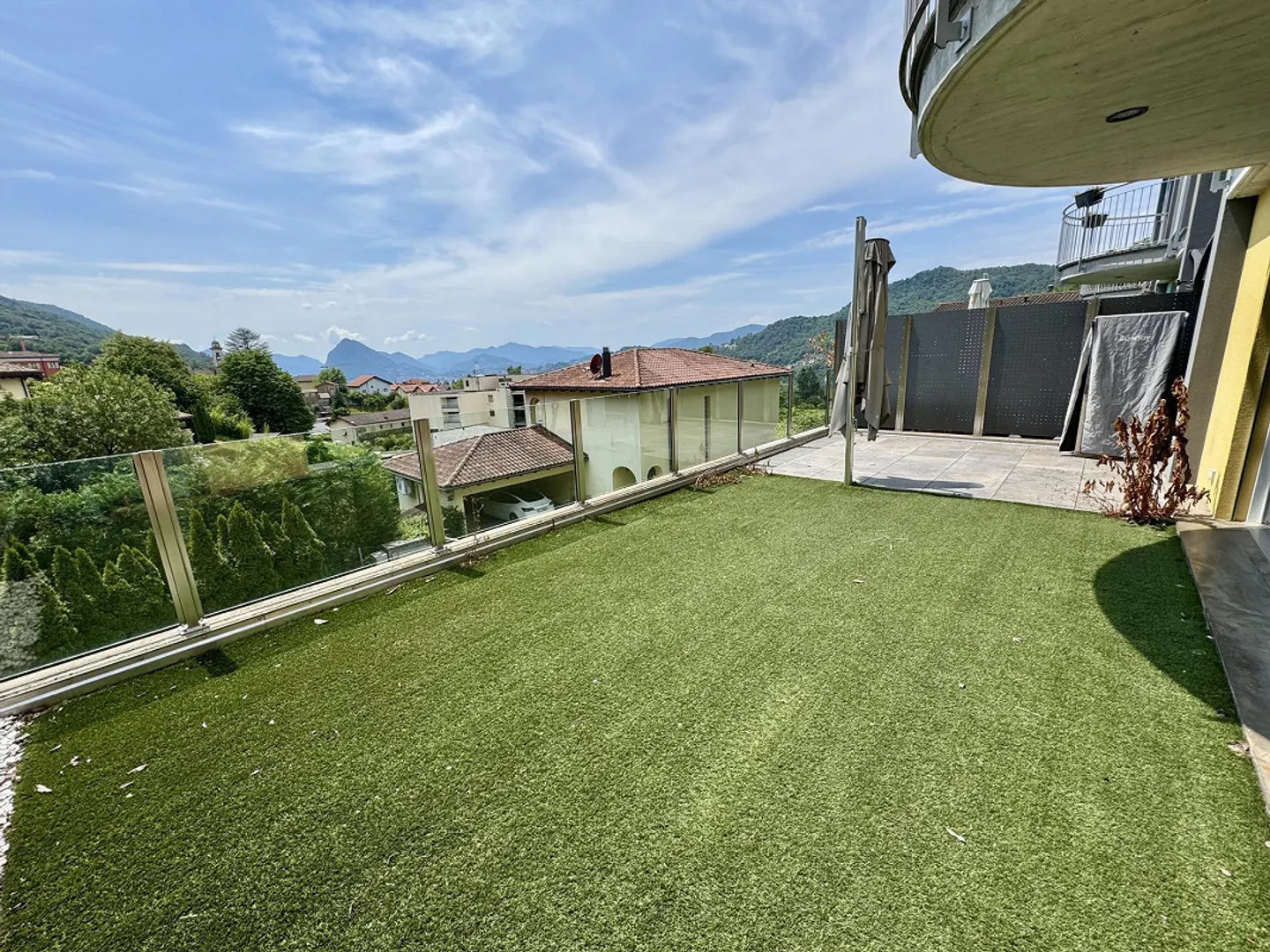 CADRO – ELEGANT RESIDENCE WITH PRIVATE GARDEN, DOUBLE GARAGE AND PANORAMIC VIEW - Photo 23 of 30