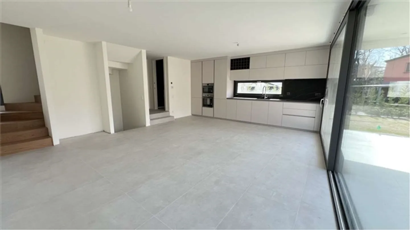 «NEUE VILLEN MIT GARTEN IM RESERVIERTEN BEREICH» - Foto 7 von 17