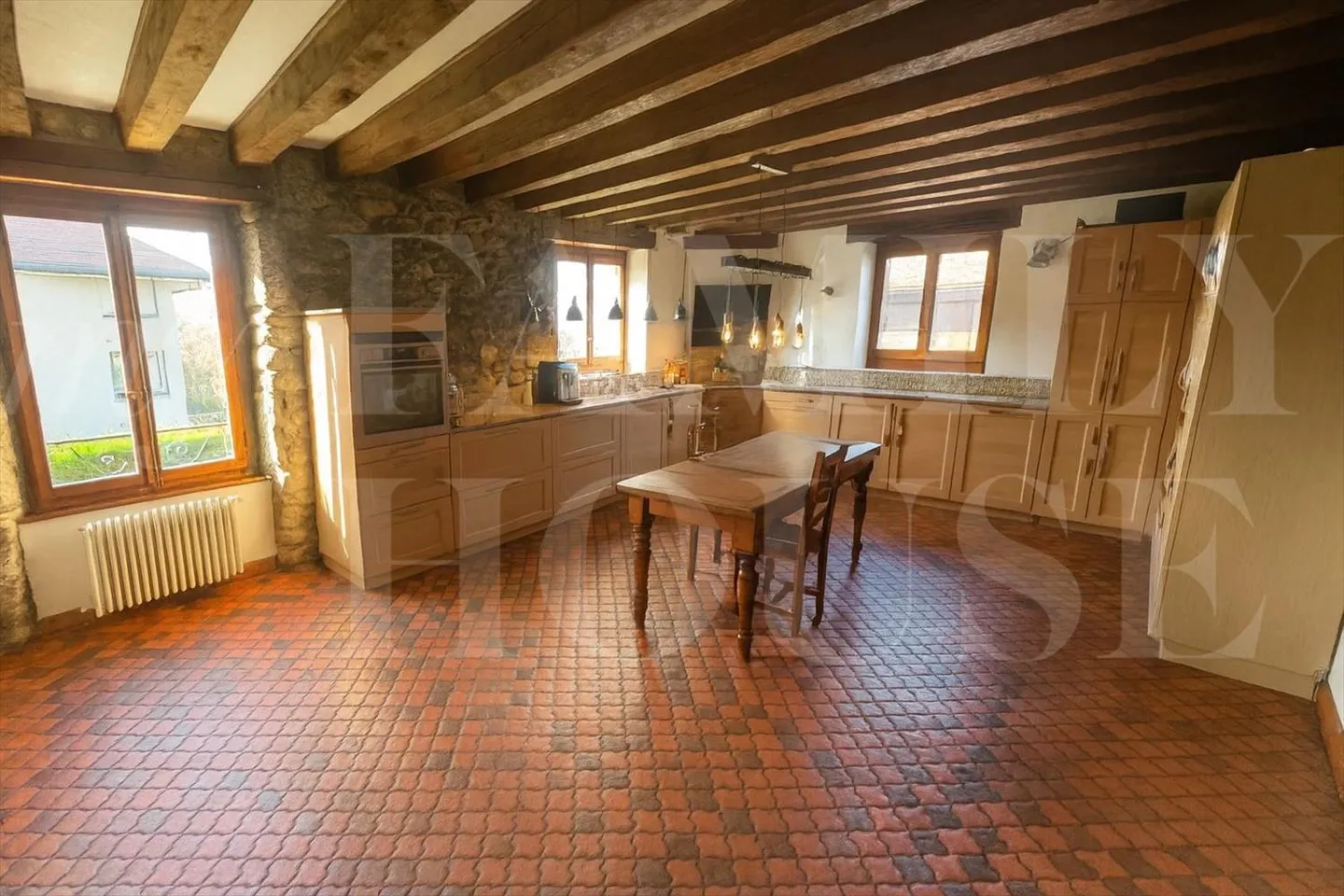 Geräumige Wohnung in einer wunderschönen Immobilie - Foto 2 von 12