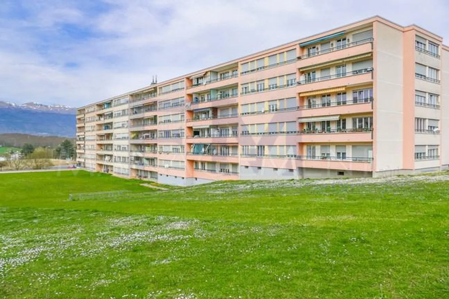 Meyrin - Av. François-Besson - 4 Zimmer im 5. Stock - Foto 8 von 10