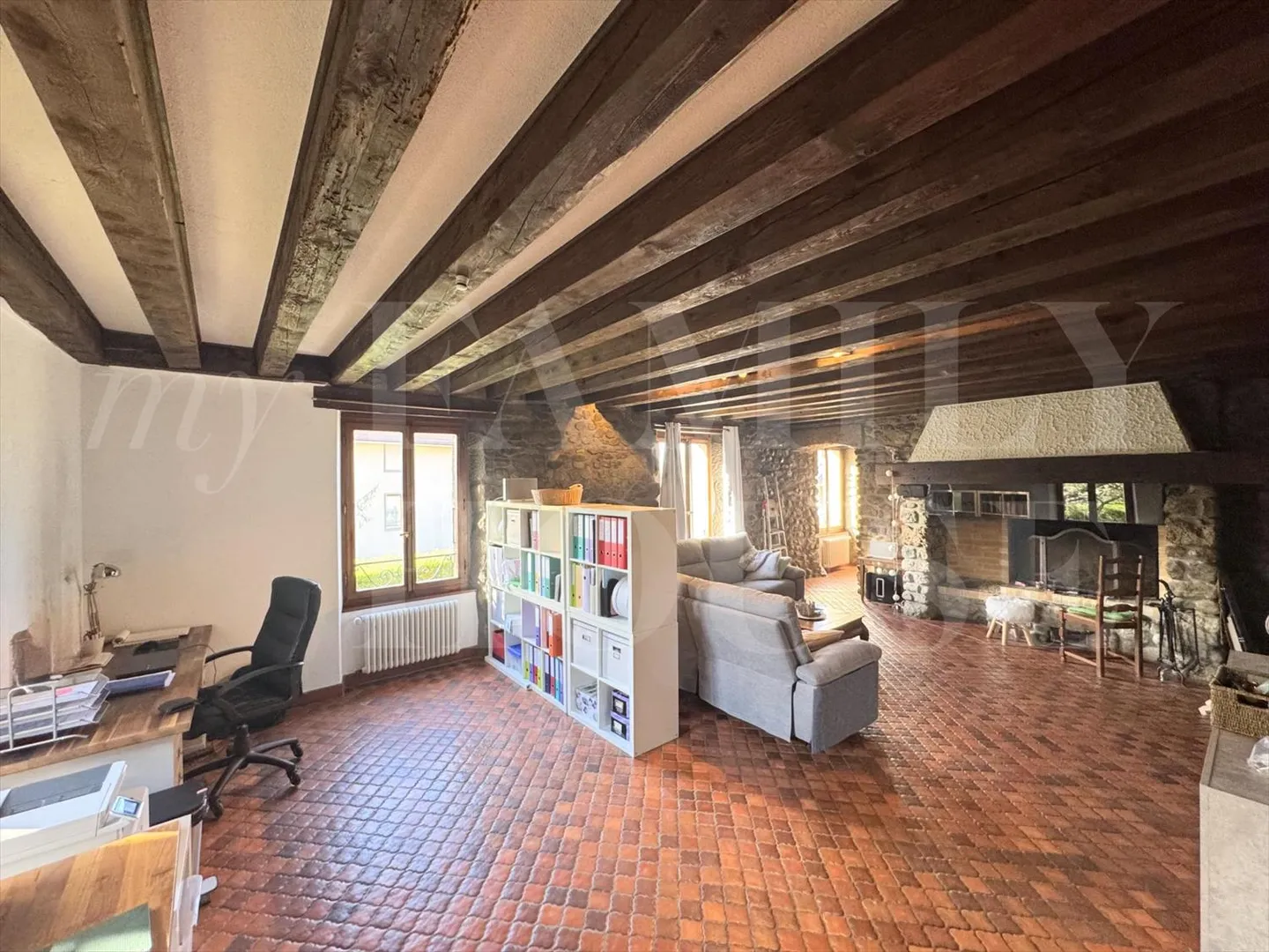 Geräumige Wohnung in einer wunderschönen Immobilie - Foto 3 von 12