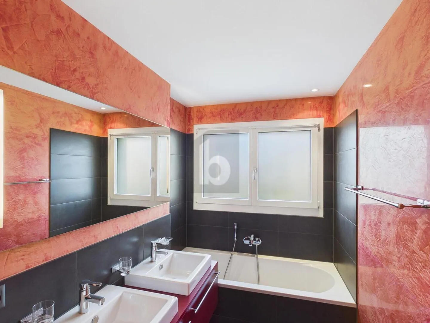 VIVRE MODERNE AU BORD DU BOIS - Photo 5 sur 6