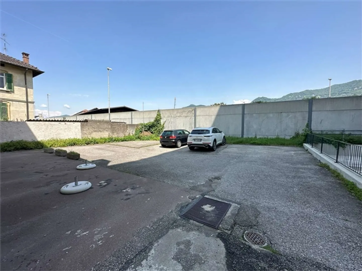 Edificio da ristrutturare per appartamenti - Foto 7 di 14