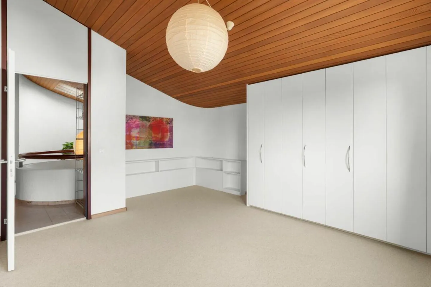 Detached villa on spacious property - Photo 12 of 19