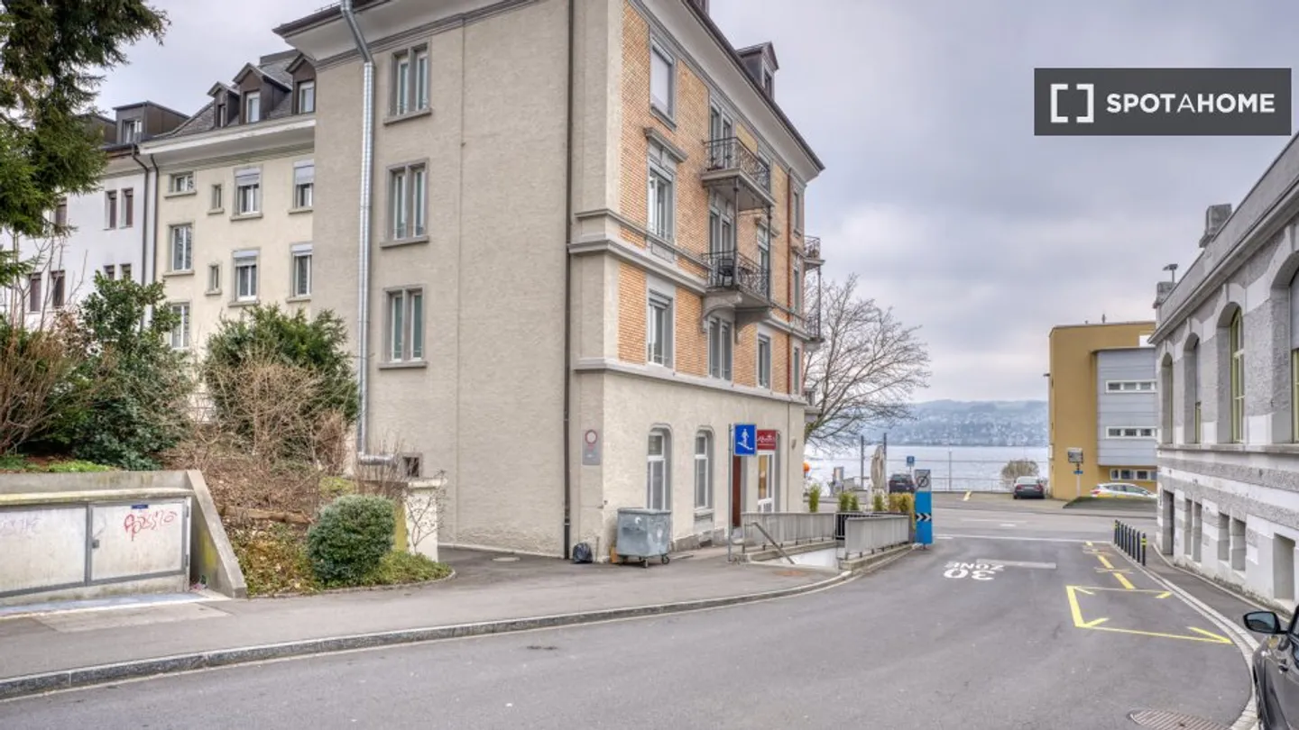 Discover, visit and rent your new home online with full confidence. - Photo 16 of 17