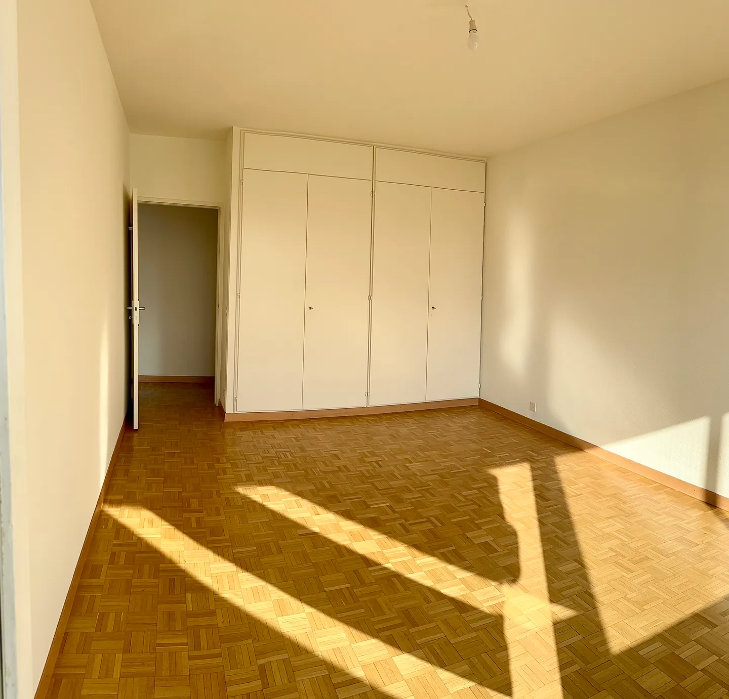 Appartamento di Lusso con Piscine - Foto 7 di 14