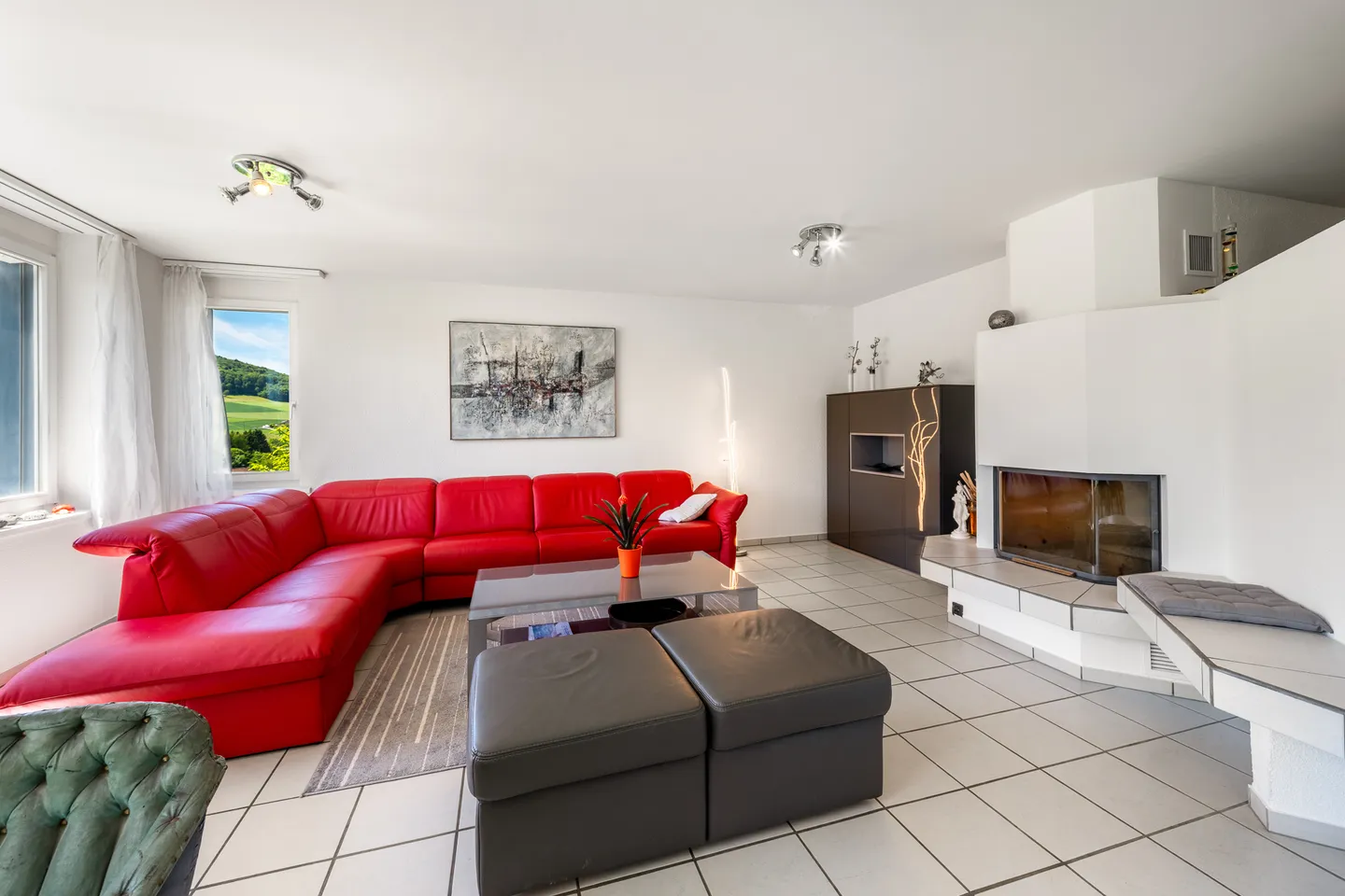 Maison individuelle de 6,5 pièces à la lisière du village, dans un bel emplacement élevé avec vue dégagée - Photo 1 sur 9
