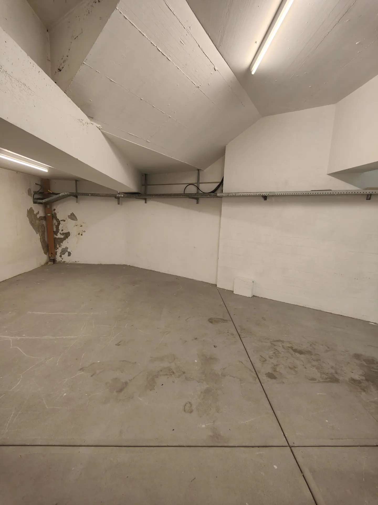Rent storage space Basel - 53m2 near Basel SBB - Photo 9 of 10