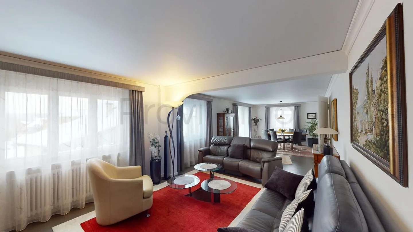 Ampia casa di 5,5 stanze con ampio terreno e garage di 140m² - Foto 8 di 13