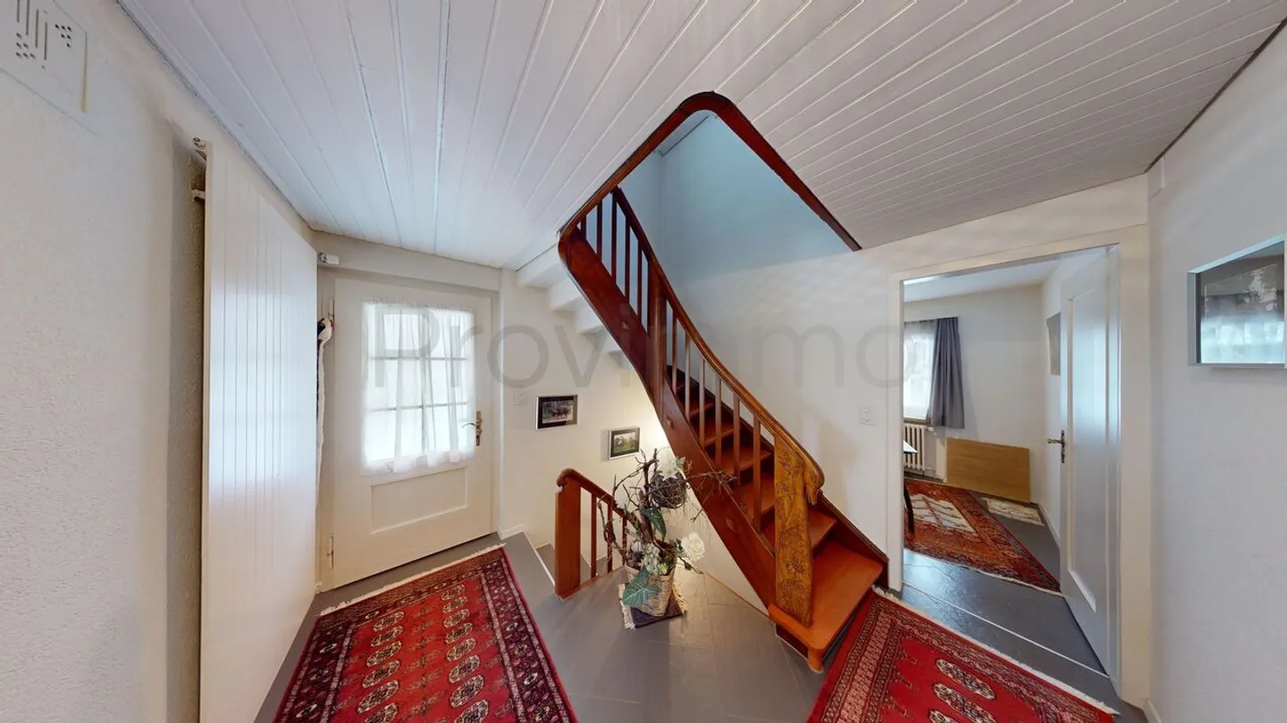 Ampia casa di 5,5 stanze con ampio terreno e garage di 140m² - Foto 12 di 13