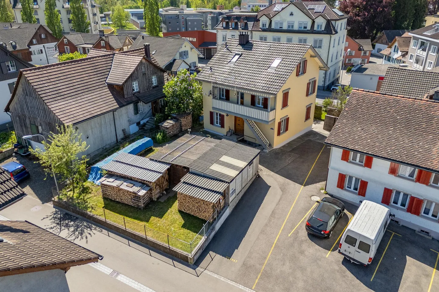 Schönes Wohnhaus mit Garten mitten im Dorfkern - Photo 4 of 22