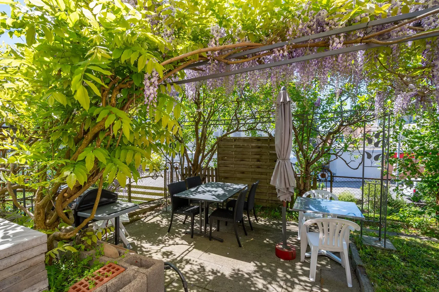 Schönes Wohnhaus mit Garten mitten im Dorfkern - Photo 6 of 22