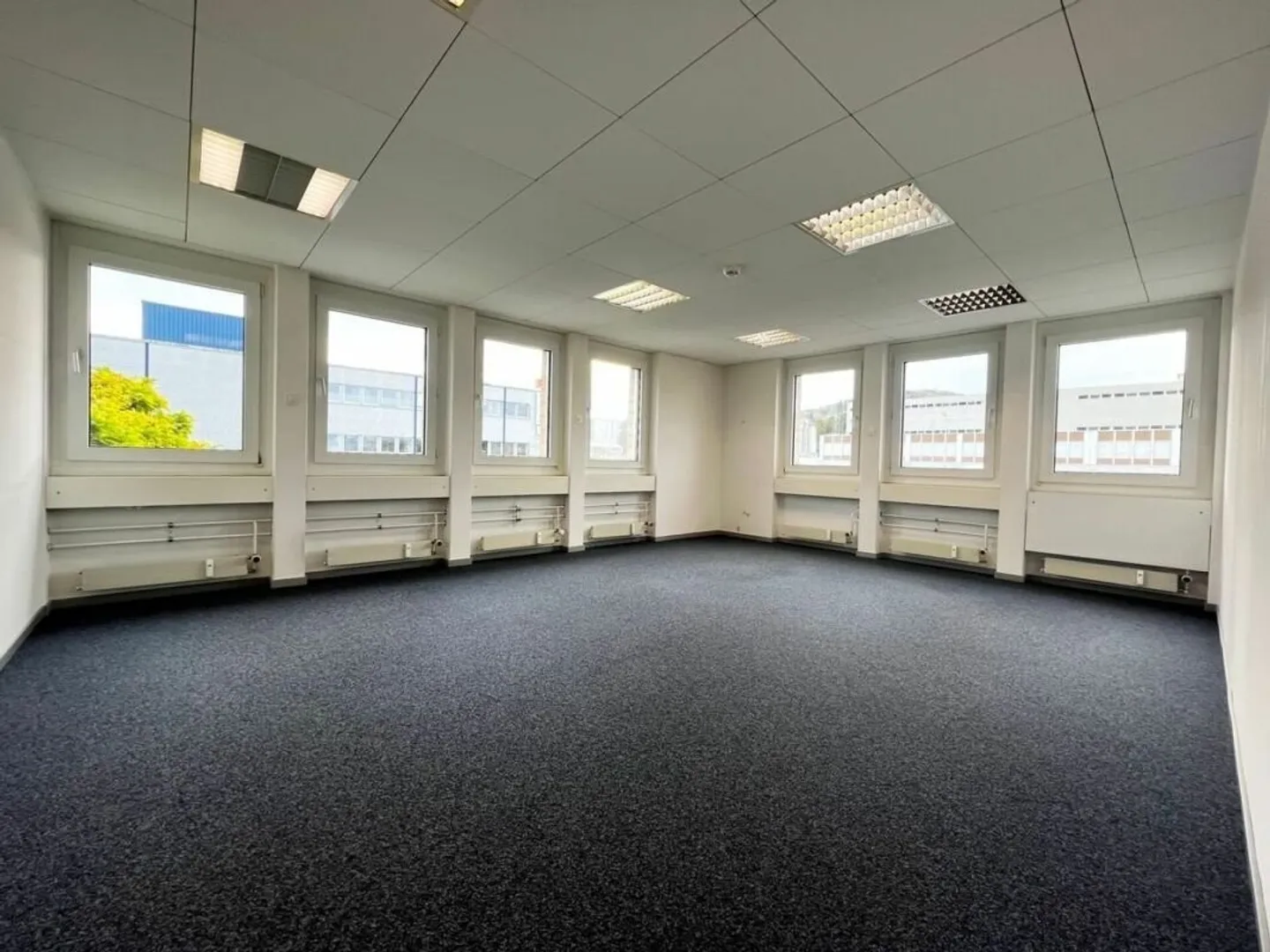 Versatile Commercial Space - Photo 2 of 10