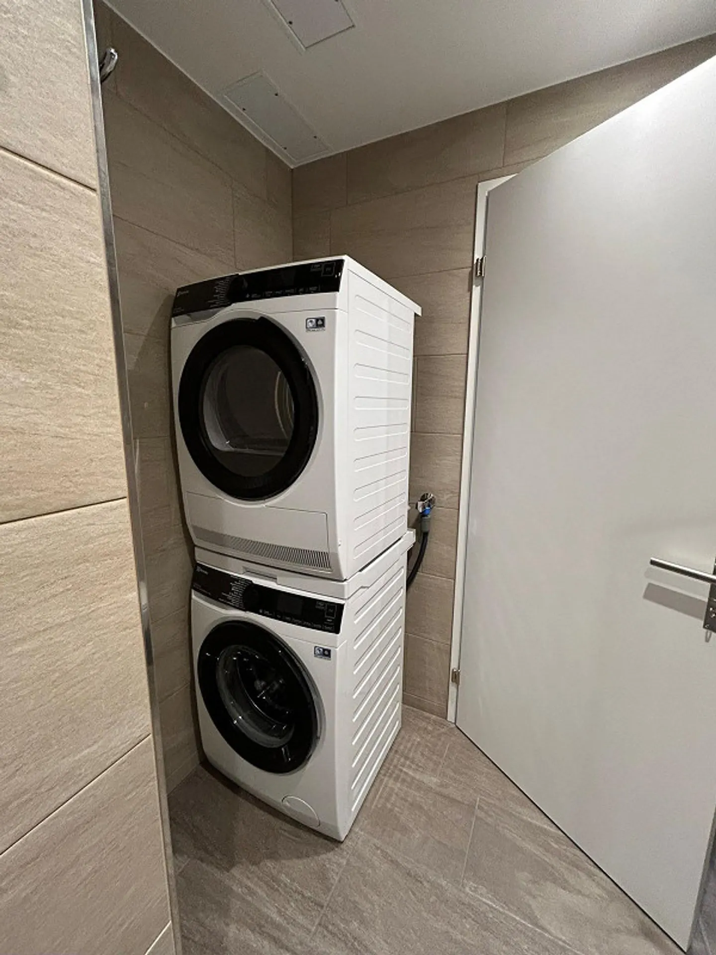 Moderne Wohnung mit Balkon - Foto 5 von 10