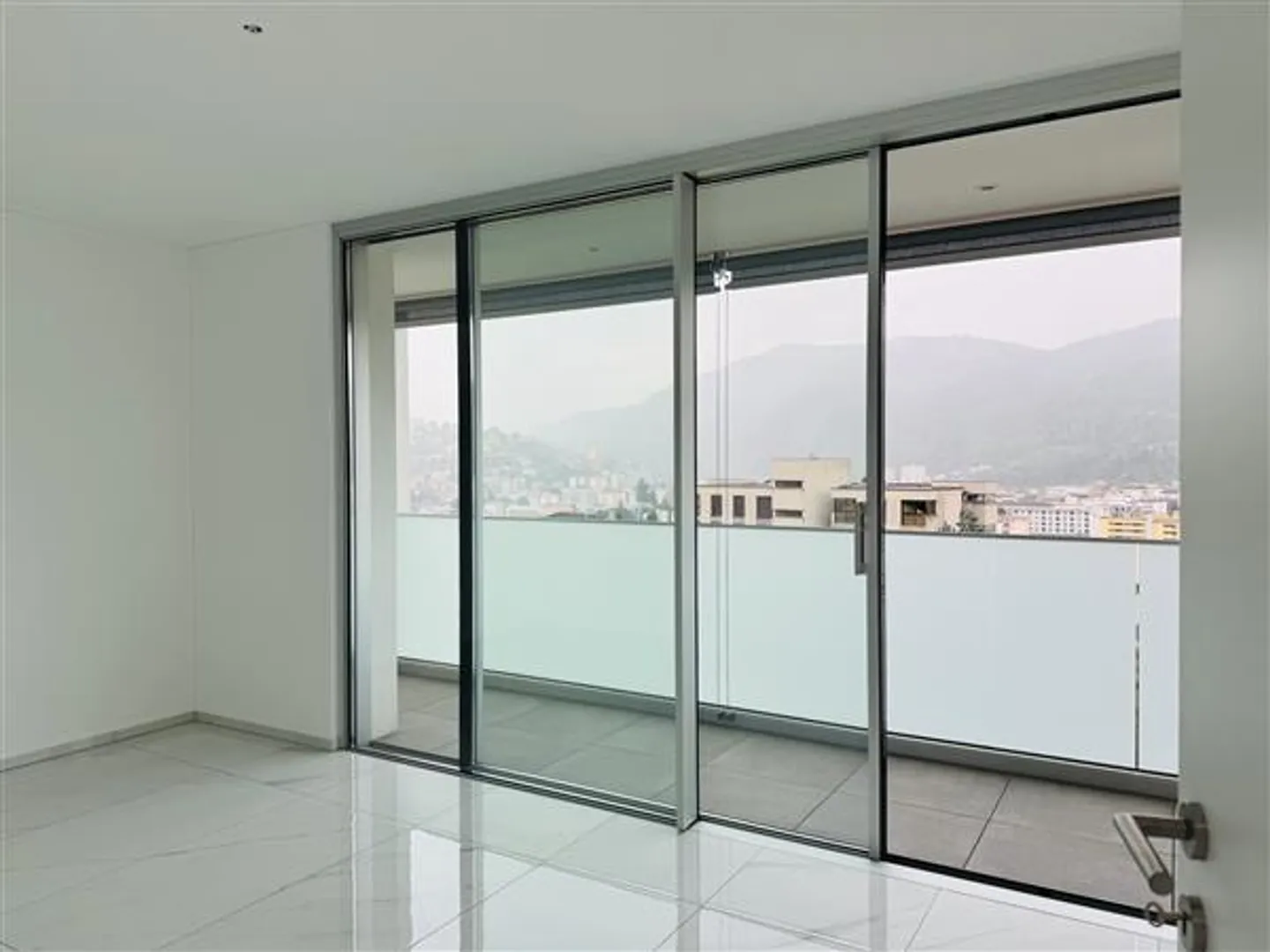 Vacallo: 4.5 Room Apartment - Photo 12 of 13
