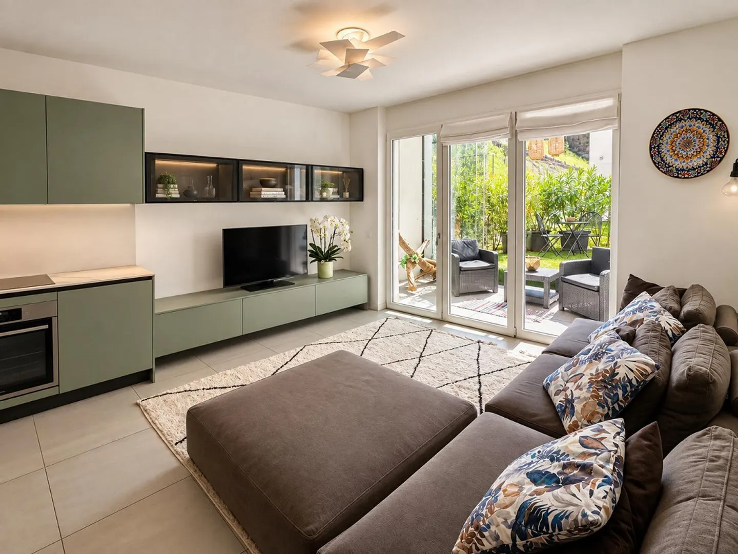 MENDRISIO | 2.5 ROOMS WITH VERANDA AND PRIVATE GARDEN PLUS PARKING SPACE - Photo 3 of 20