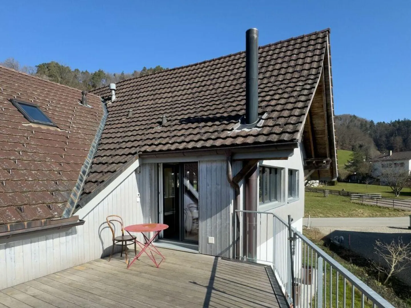 Nur 18 Minuten von Bern entfernt! Sonniges Riegelhaus mit grosser Terrasse und schönem Umschwung - Foto 21 von 30