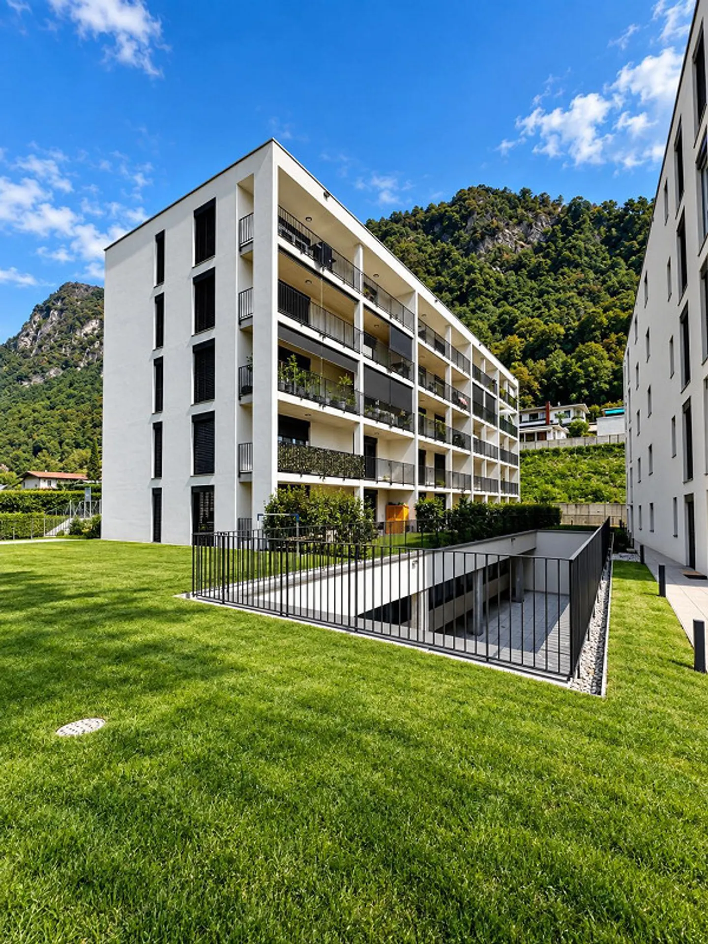 MENDRISIO | 2.5 ROOMS WITH VERANDA AND PRIVATE GARDEN PLUS PARKING SPACE - Photo 8 of 20