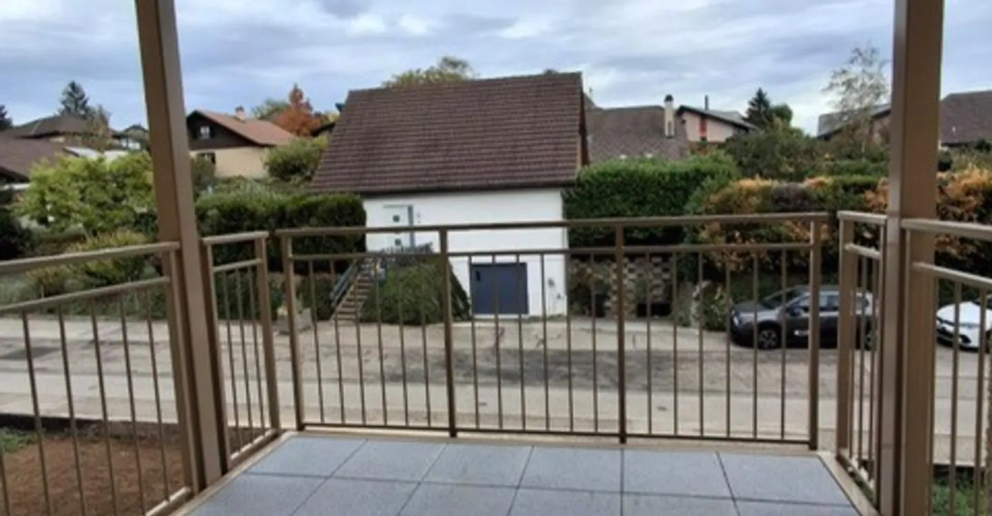 Charmant Appartement au Bord du Lac - Photo 2 sur 6