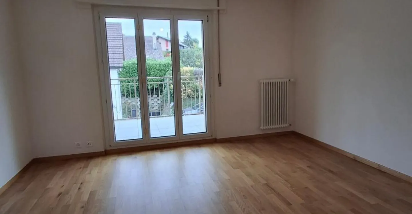 Charmant Appartement au Bord du Lac - Photo 4 sur 6