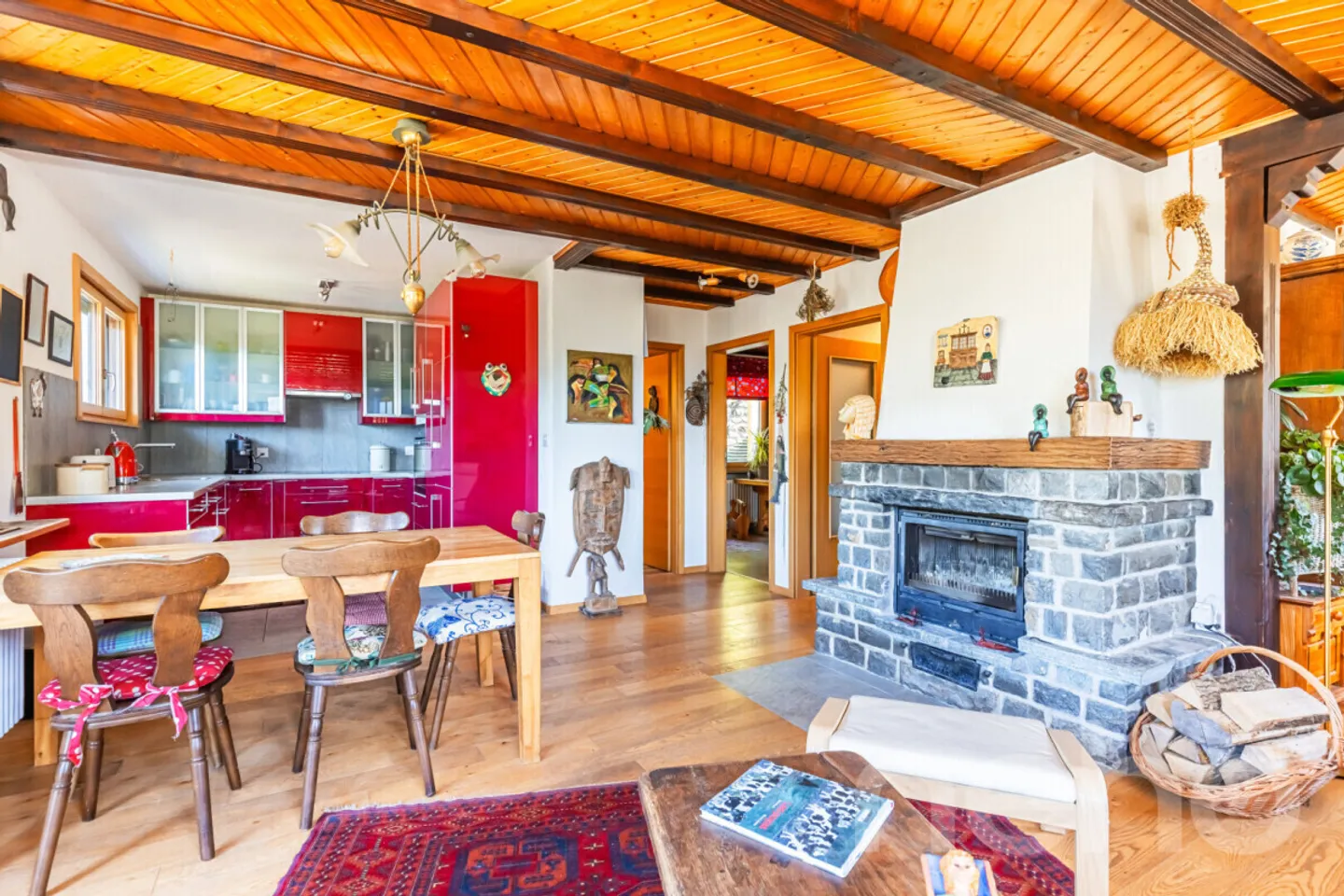 Charming House with Mountain View - Photo 5 of 12