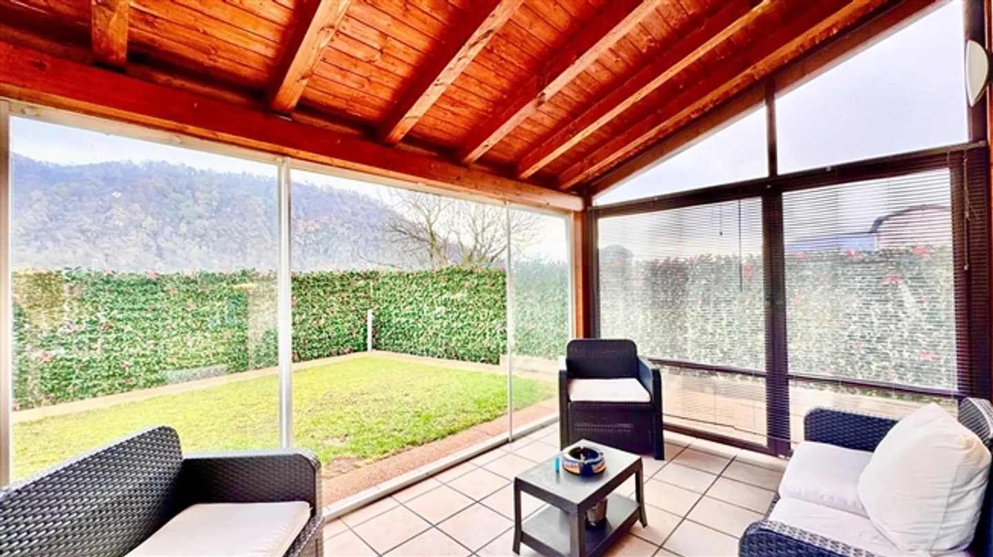 SINGLE FAMILY HOUSE 6.5 ROOMS - COVERED VERANDA - 4 PARKING SPACES - Photo 3 of 20