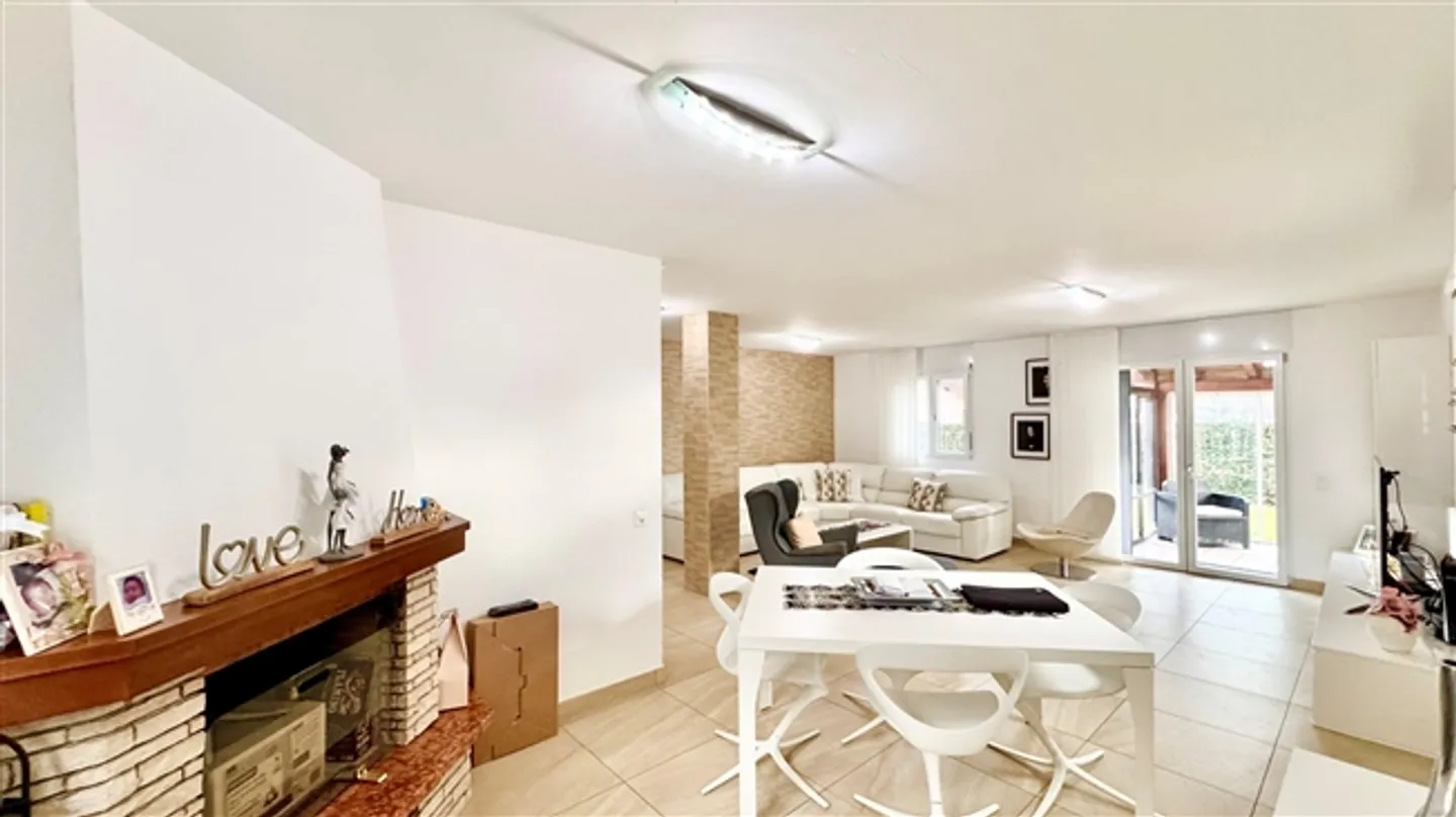 SINGLE FAMILY HOUSE 6.5 ROOMS - COVERED VERANDA - 4 PARKING SPACES - Photo 10 of 20