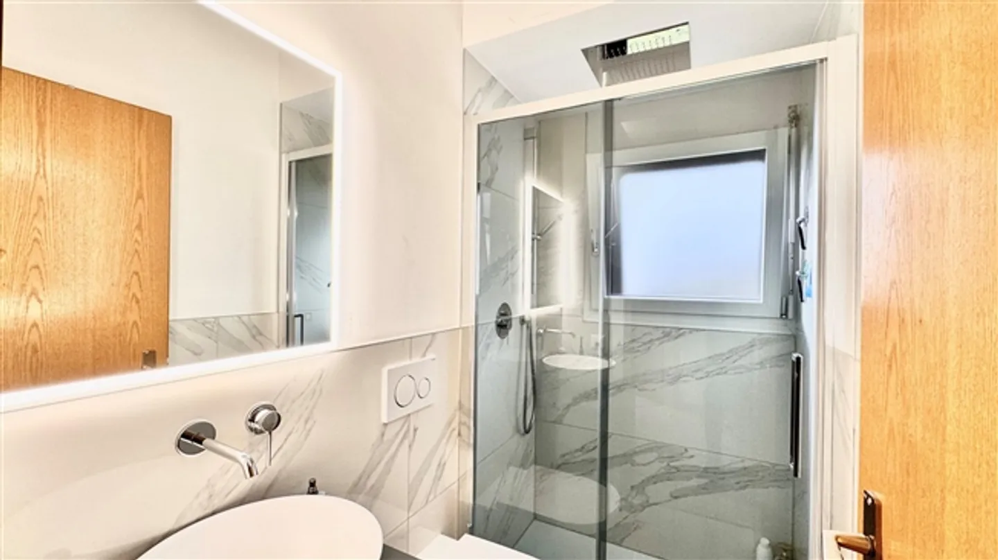 SINGLE FAMILY HOUSE 6.5 ROOMS - COVERED VERANDA - 4 PARKING SPACES - Photo 17 of 20