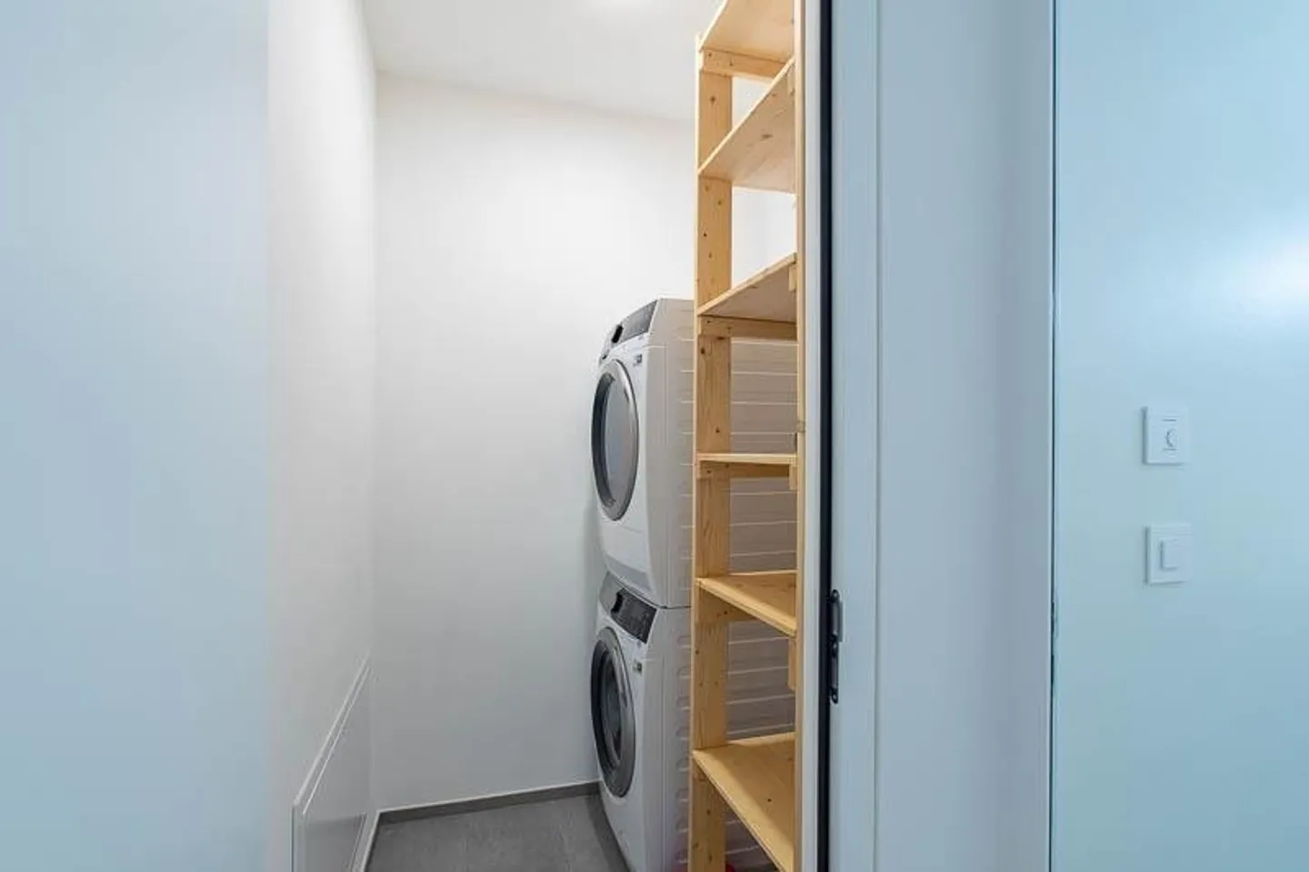 Exclusif 2.5-Zi. Appartement avec vue sur le lac et patio - Photo 9 sur 11